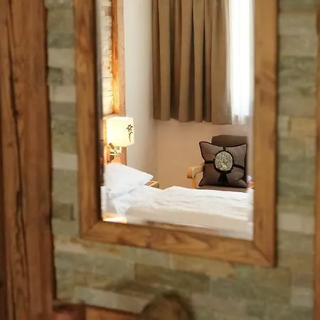 Urbanhof Pension & Appartements Gasthof Bad Kleinkirchheim